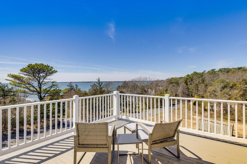 Hamptons Home Near Beaches with Pool and Water Views!
